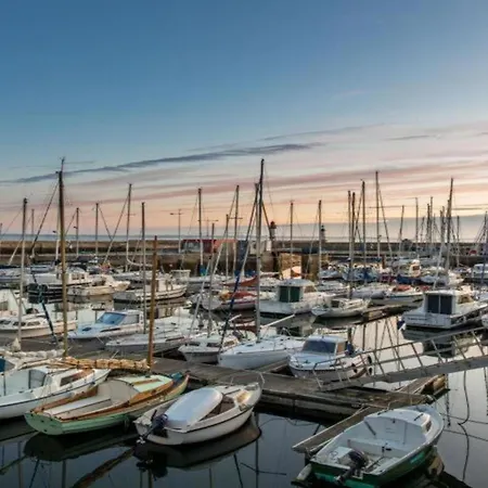 In Sainte-marguerite * Sainte-Marguerite-d'Elle