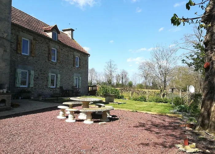 In Sainte-marguerite * Sainte-Marguerite-d'Elle